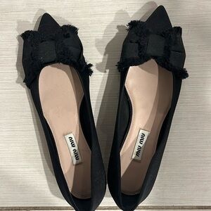 MIU MIU FLATS 
ONLY WORN ONCE 

NO BOX that’s why so cheap